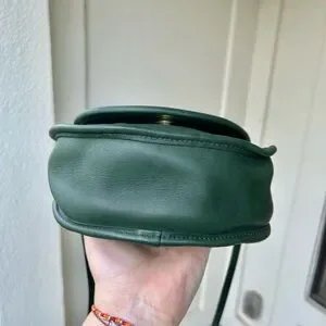 COACH オリーブグリーン レザーバッグ Coach | Bags | Vintage Coach Casey Bag Bottle Green Style